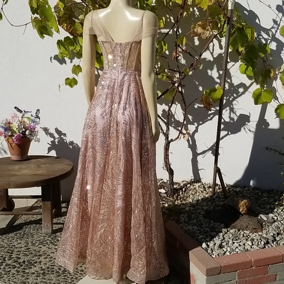 Hermz bridal dress sz S used once only - Picture 8 of 11